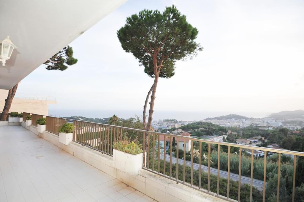 Fluvia: Swimming-pool, Seaview, 1200m Center And Villa *